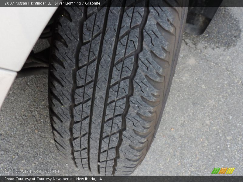 Silver Lightning / Graphite 2007 Nissan Pathfinder LE