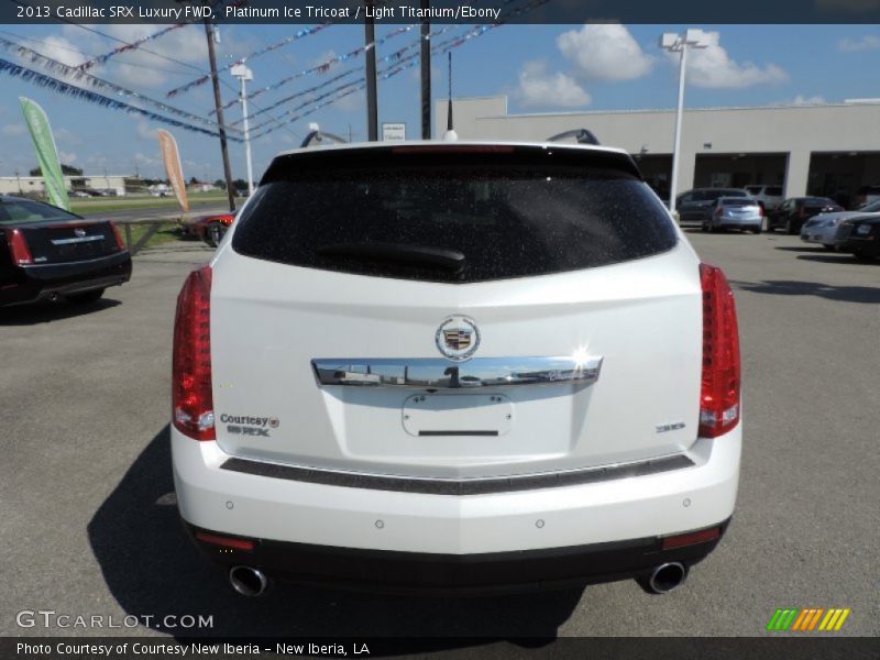 Platinum Ice Tricoat / Light Titanium/Ebony 2013 Cadillac SRX Luxury FWD