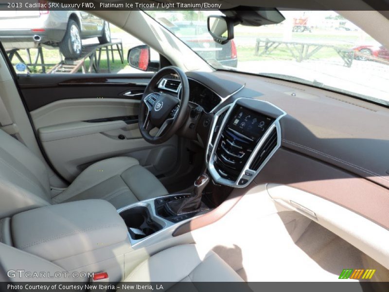 Platinum Ice Tricoat / Light Titanium/Ebony 2013 Cadillac SRX Luxury FWD