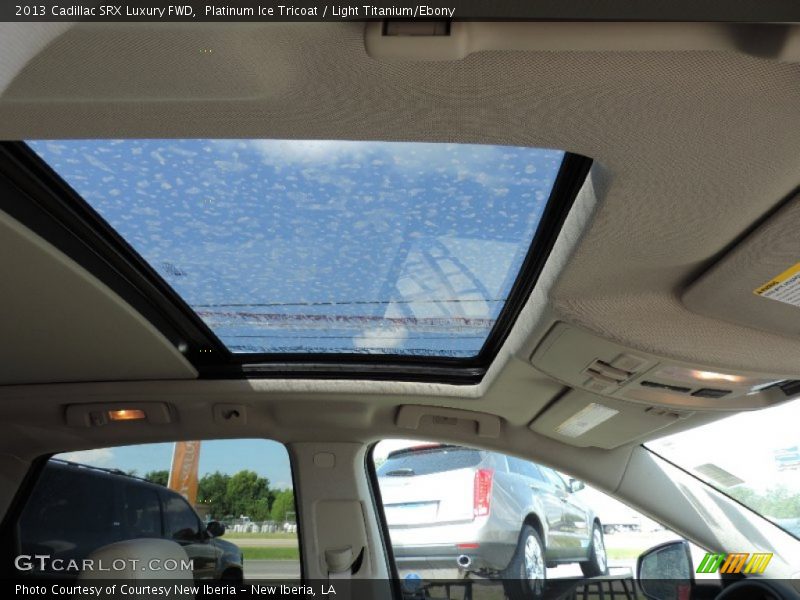 Platinum Ice Tricoat / Light Titanium/Ebony 2013 Cadillac SRX Luxury FWD