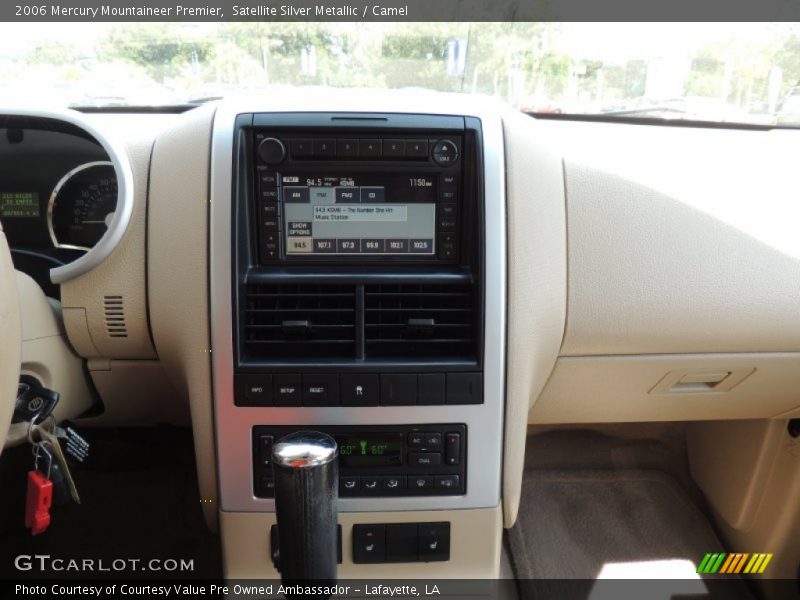 Satellite Silver Metallic / Camel 2006 Mercury Mountaineer Premier