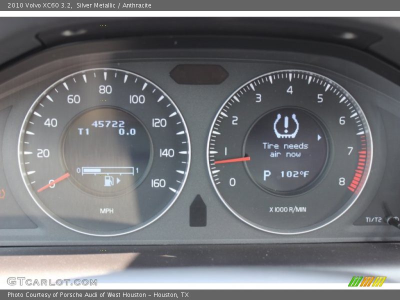 Silver Metallic / Anthracite 2010 Volvo XC60 3.2