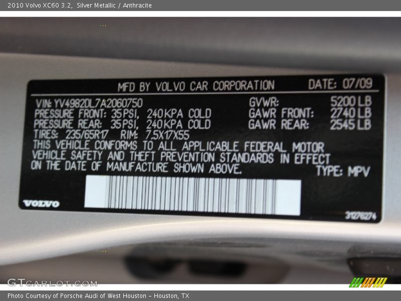 Silver Metallic / Anthracite 2010 Volvo XC60 3.2