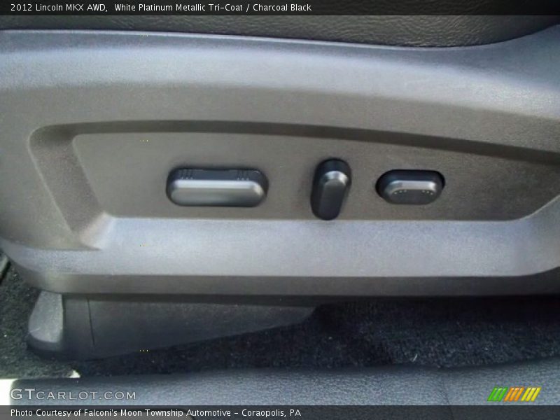 White Platinum Metallic Tri-Coat / Charcoal Black 2012 Lincoln MKX AWD