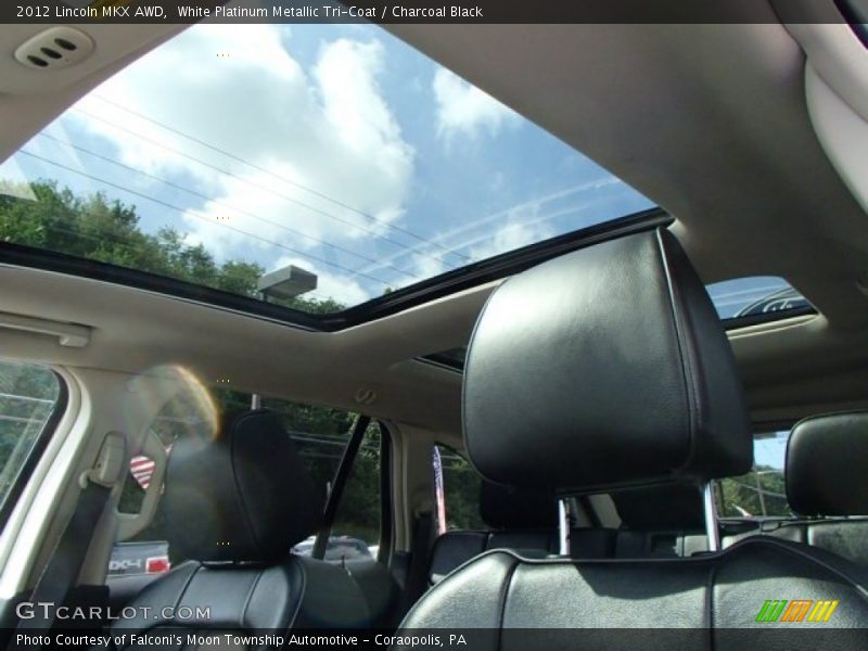 White Platinum Metallic Tri-Coat / Charcoal Black 2012 Lincoln MKX AWD