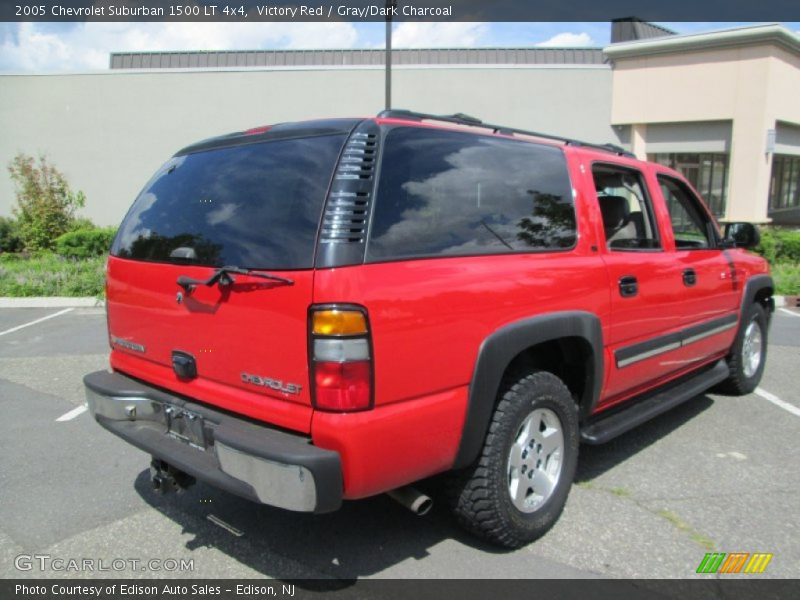 Victory Red / Gray/Dark Charcoal 2005 Chevrolet Suburban 1500 LT 4x4