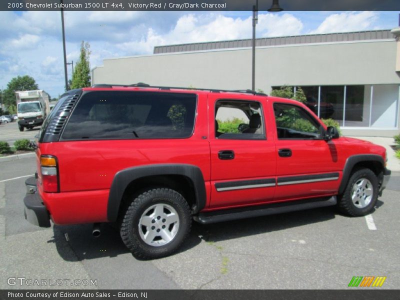 Victory Red / Gray/Dark Charcoal 2005 Chevrolet Suburban 1500 LT 4x4