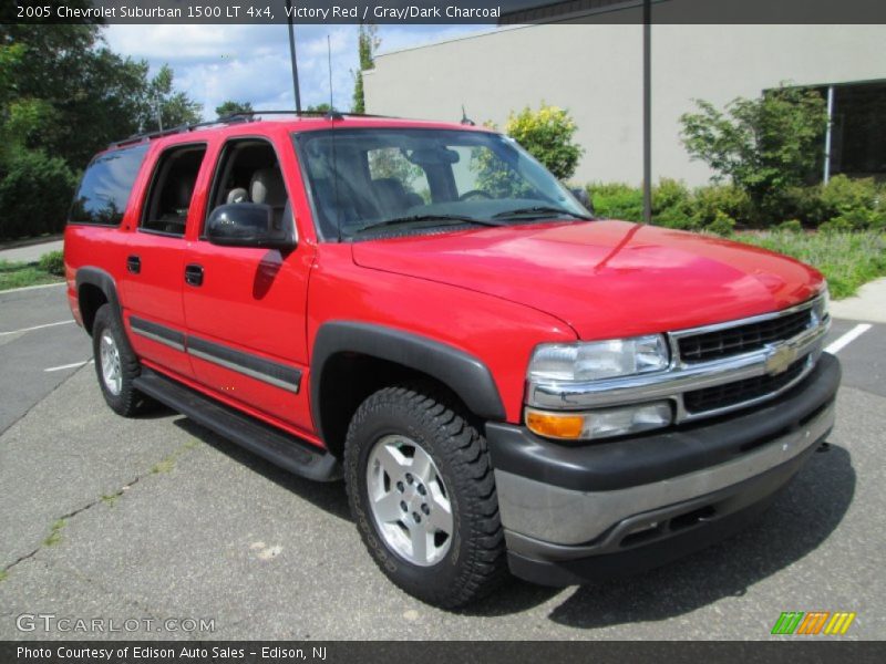 Victory Red / Gray/Dark Charcoal 2005 Chevrolet Suburban 1500 LT 4x4