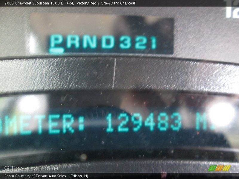 Victory Red / Gray/Dark Charcoal 2005 Chevrolet Suburban 1500 LT 4x4