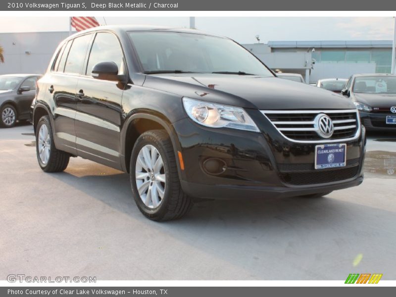 Deep Black Metallic / Charcoal 2010 Volkswagen Tiguan S
