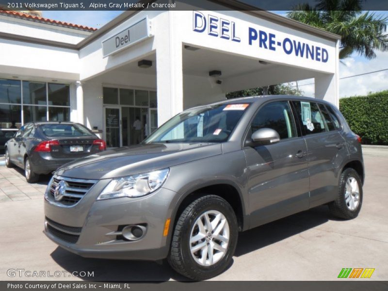 Alpine Gray Metallic / Charcoal 2011 Volkswagen Tiguan S
