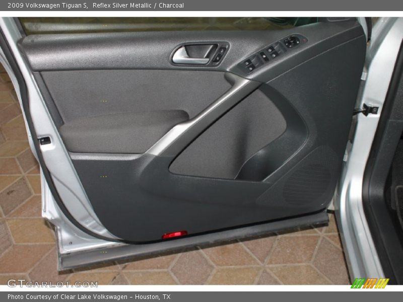 Reflex Silver Metallic / Charcoal 2009 Volkswagen Tiguan S