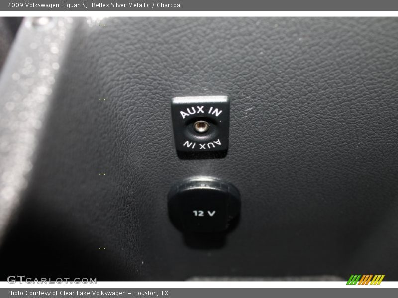 Reflex Silver Metallic / Charcoal 2009 Volkswagen Tiguan S