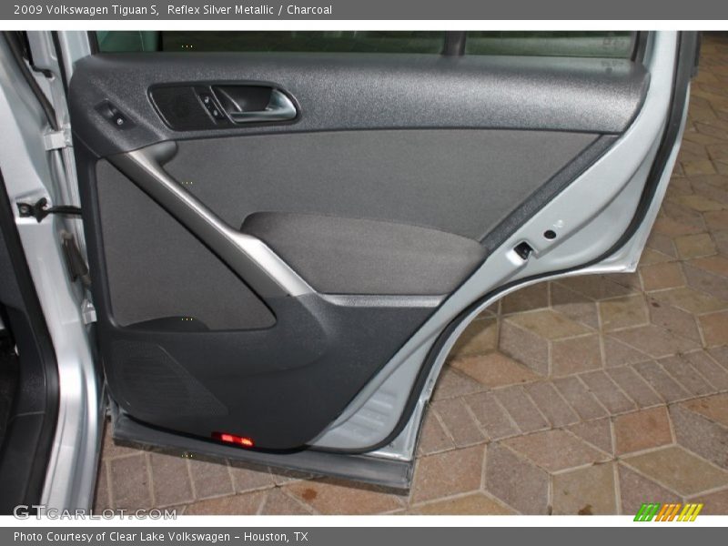 Reflex Silver Metallic / Charcoal 2009 Volkswagen Tiguan S