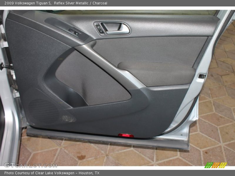 Reflex Silver Metallic / Charcoal 2009 Volkswagen Tiguan S