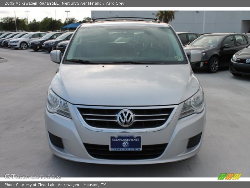 Mercury Sliver Metallic / Aero Grey 2009 Volkswagen Routan SEL