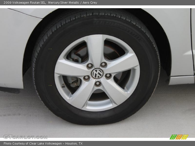 Mercury Sliver Metallic / Aero Grey 2009 Volkswagen Routan SEL