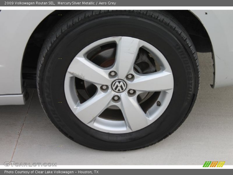 Mercury Sliver Metallic / Aero Grey 2009 Volkswagen Routan SEL
