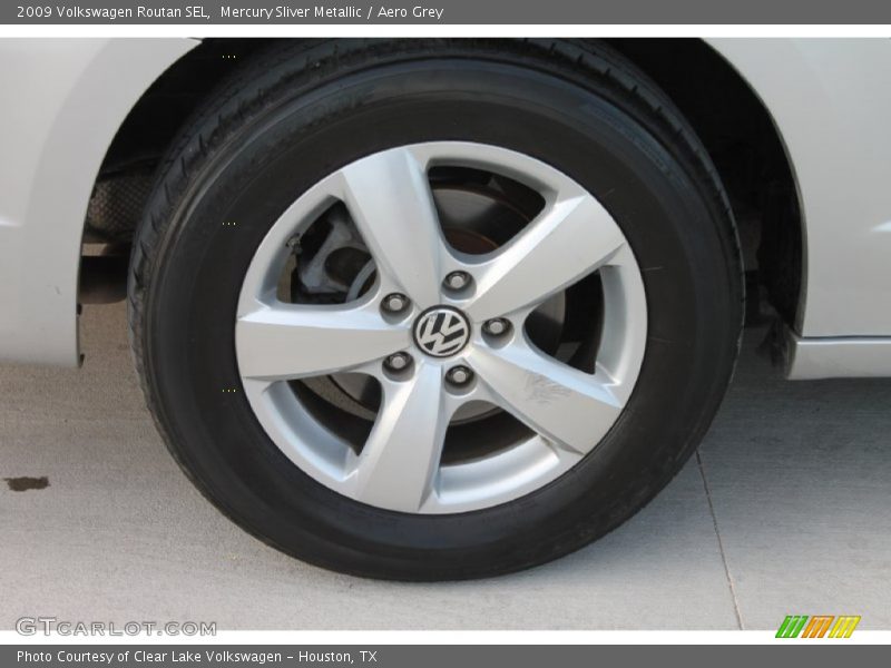 Mercury Sliver Metallic / Aero Grey 2009 Volkswagen Routan SEL