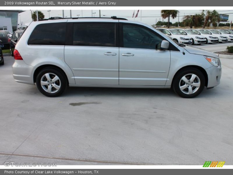 Mercury Sliver Metallic / Aero Grey 2009 Volkswagen Routan SEL
