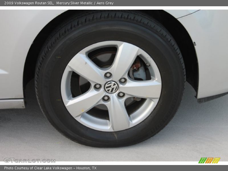 Mercury Sliver Metallic / Aero Grey 2009 Volkswagen Routan SEL