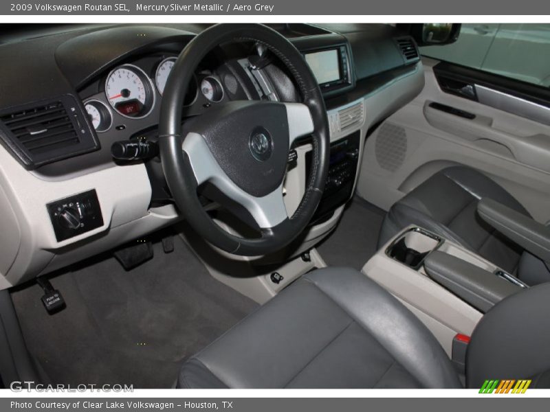 Mercury Sliver Metallic / Aero Grey 2009 Volkswagen Routan SEL