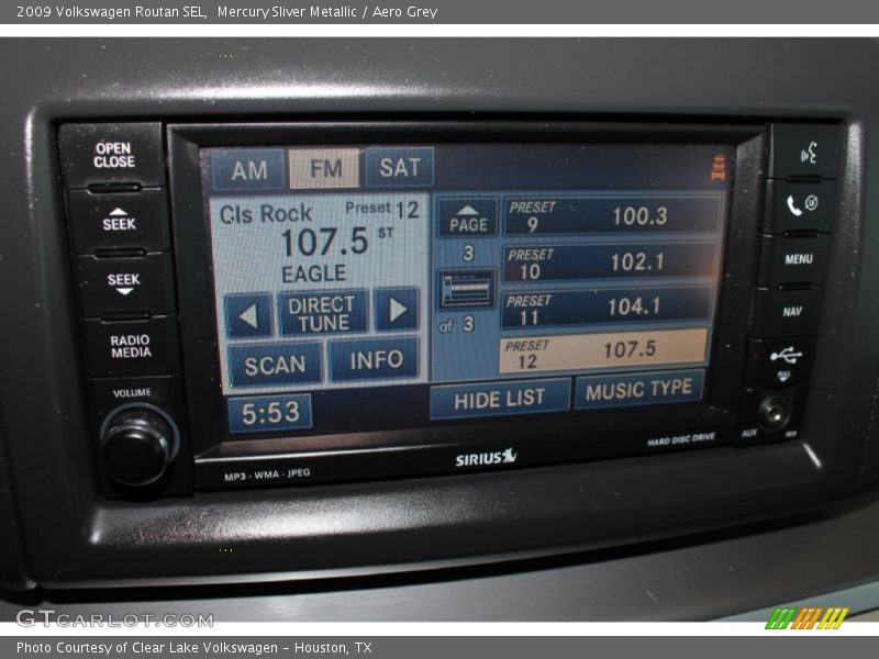 Mercury Sliver Metallic / Aero Grey 2009 Volkswagen Routan SEL