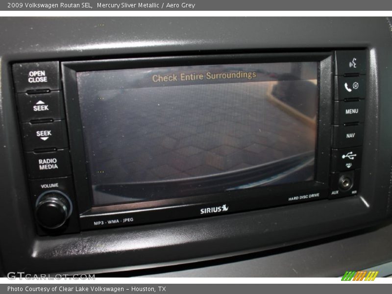 Mercury Sliver Metallic / Aero Grey 2009 Volkswagen Routan SEL