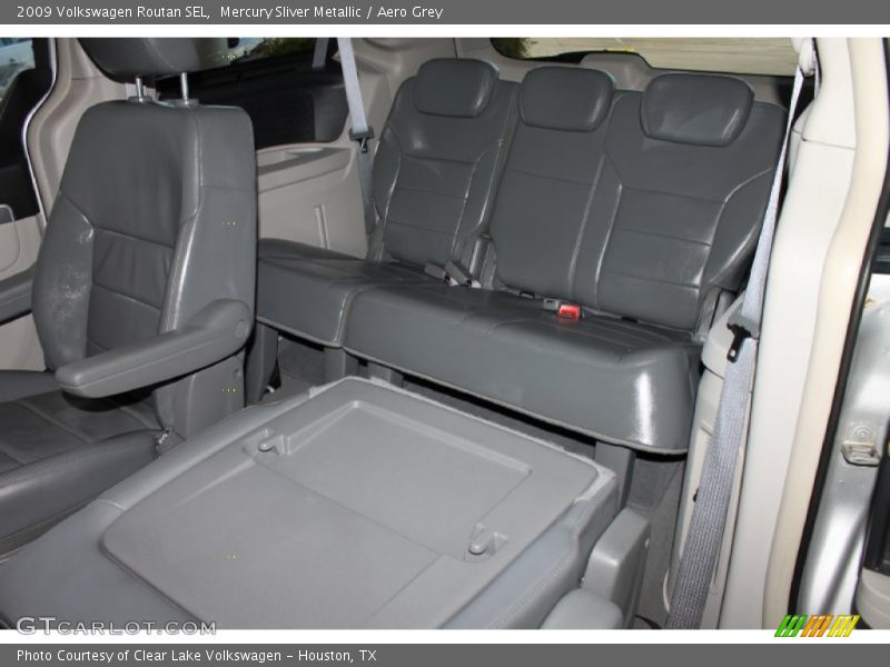 Mercury Sliver Metallic / Aero Grey 2009 Volkswagen Routan SEL