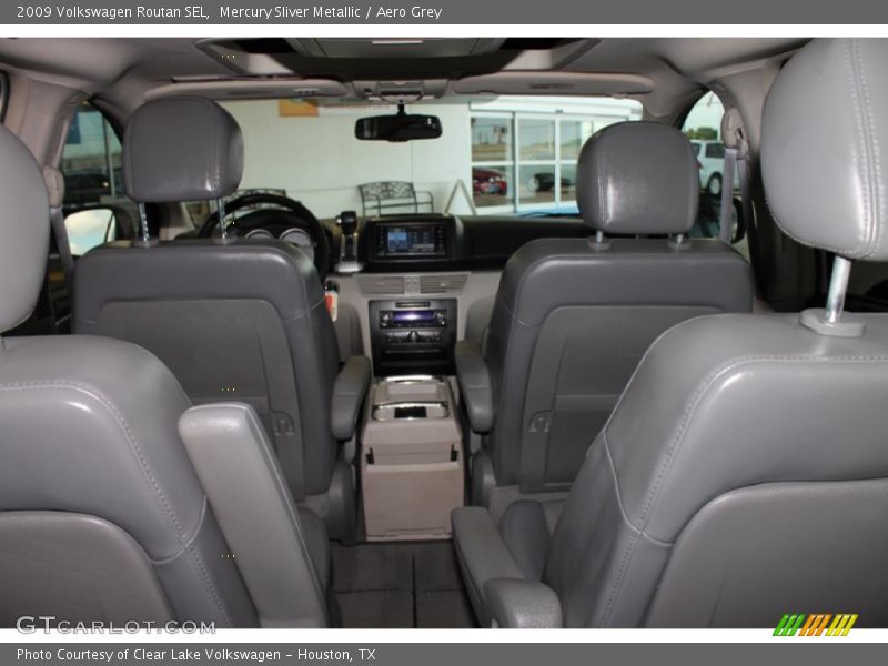 Mercury Sliver Metallic / Aero Grey 2009 Volkswagen Routan SEL