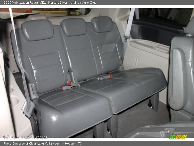 Mercury Sliver Metallic / Aero Grey 2009 Volkswagen Routan SEL