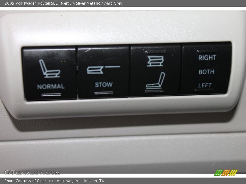 Mercury Sliver Metallic / Aero Grey 2009 Volkswagen Routan SEL