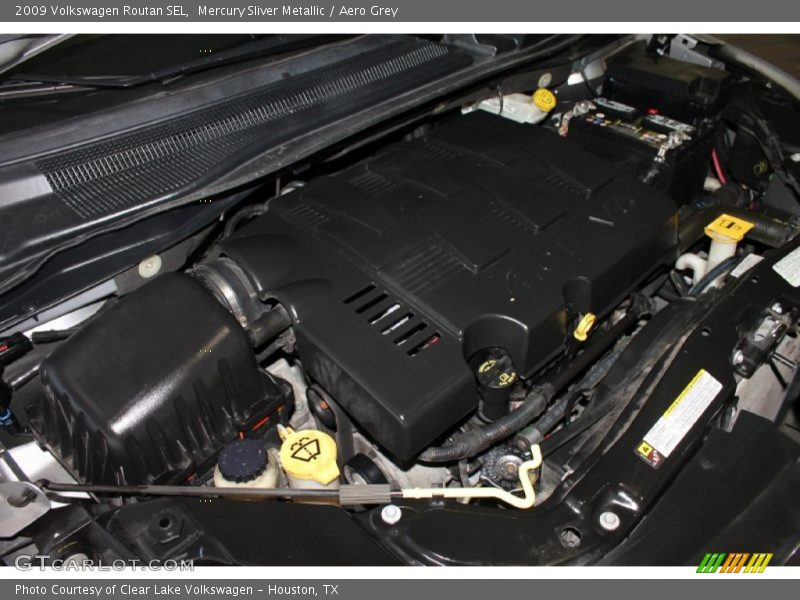 Mercury Sliver Metallic / Aero Grey 2009 Volkswagen Routan SEL