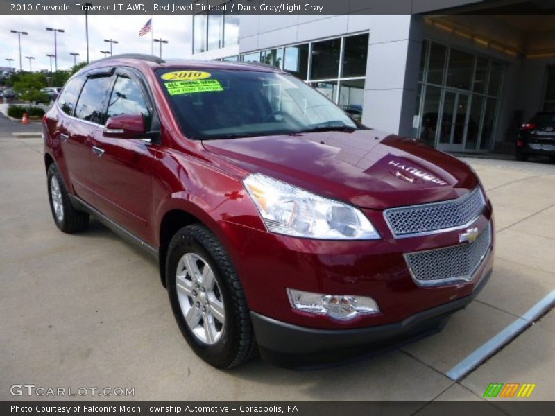 Front 3/4 View of 2010 Traverse LT AWD