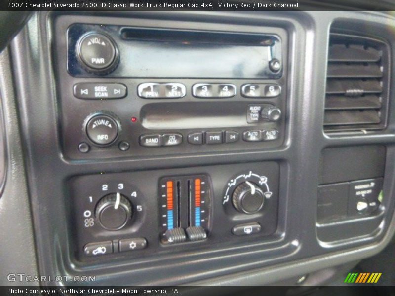 Victory Red / Dark Charcoal 2007 Chevrolet Silverado 2500HD Classic Work Truck Regular Cab 4x4