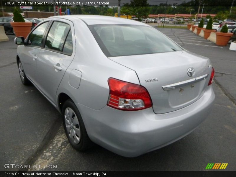 Silver Streak Mica / Dark Charcoal 2009 Toyota Yaris Sedan