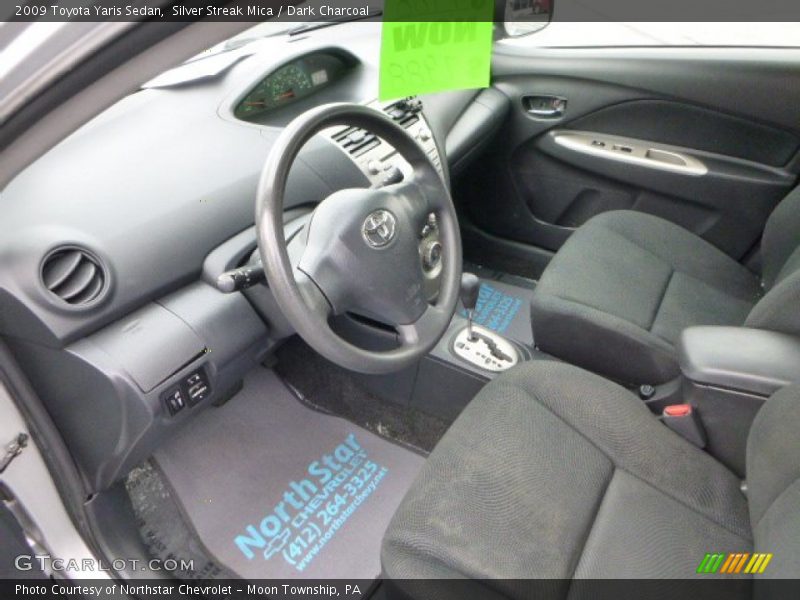 Silver Streak Mica / Dark Charcoal 2009 Toyota Yaris Sedan