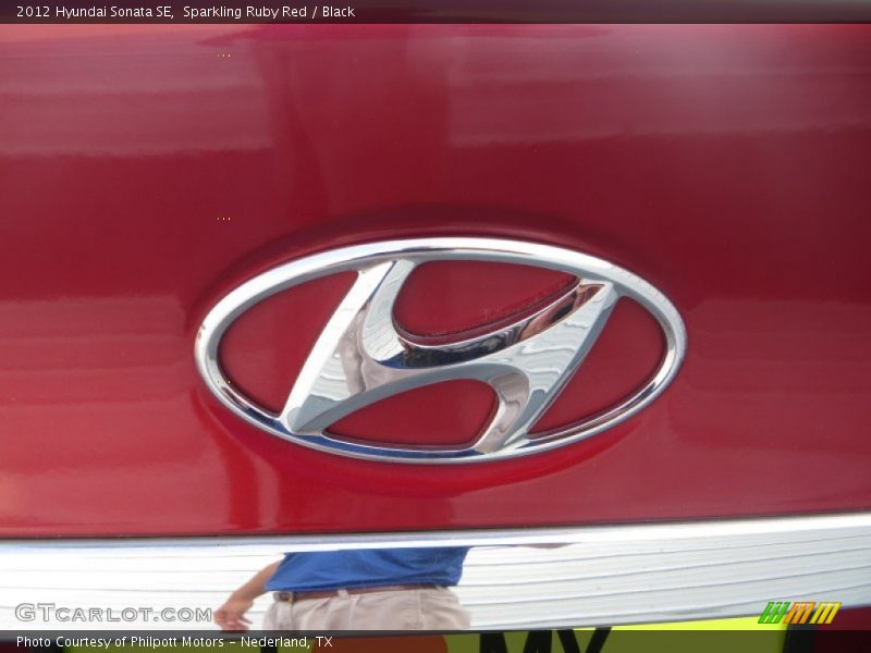 Sparkling Ruby Red / Black 2012 Hyundai Sonata SE