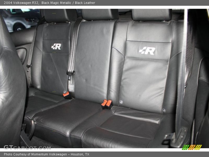Black Magic Metallic / Black Leather 2004 Volkswagen R32