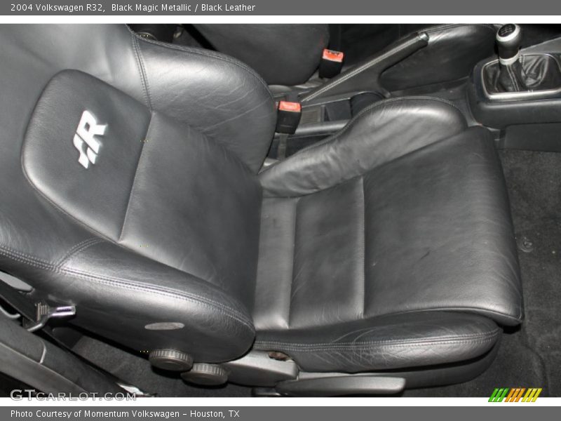 Black Magic Metallic / Black Leather 2004 Volkswagen R32