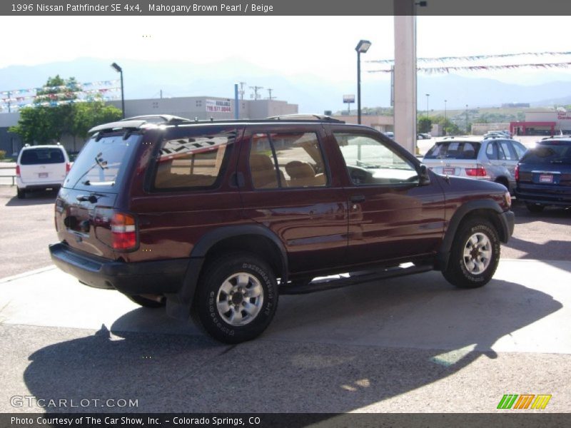 Mahogany Brown Pearl / Beige 1996 Nissan Pathfinder SE 4x4