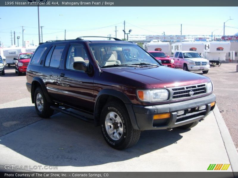 Mahogany Brown Pearl / Beige 1996 Nissan Pathfinder SE 4x4