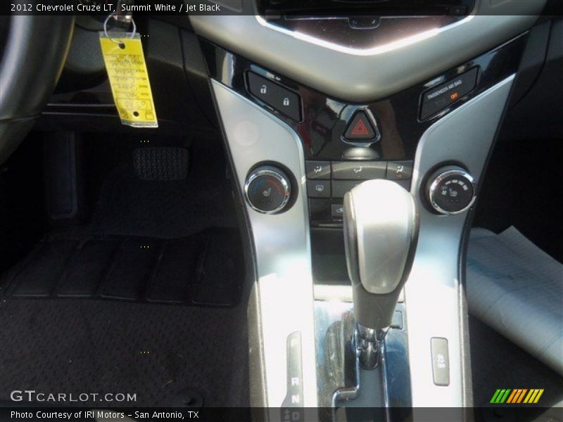 Summit White / Jet Black 2012 Chevrolet Cruze LT