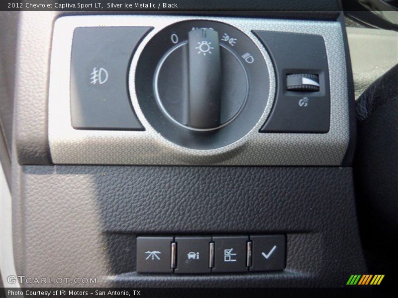 Silver Ice Metallic / Black 2012 Chevrolet Captiva Sport LT