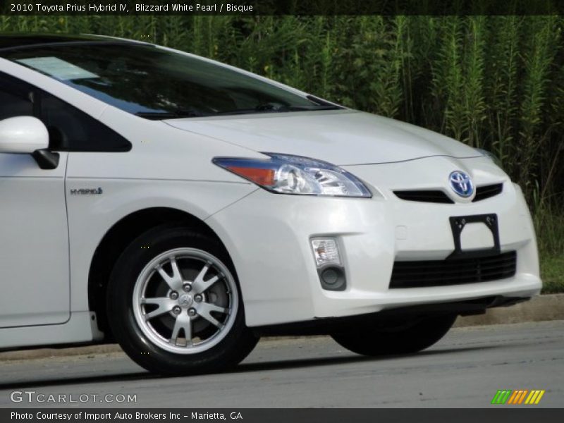 Blizzard White Pearl / Bisque 2010 Toyota Prius Hybrid IV