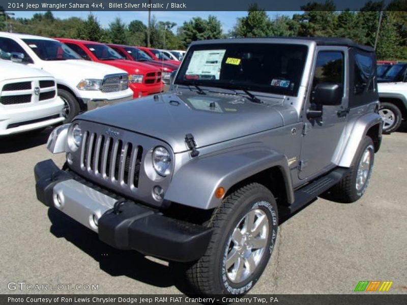 Front 3/4 View of 2014 Wrangler Sahara 4x4
