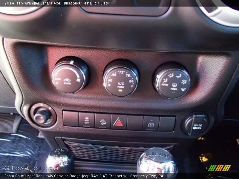 Controls of 2014 Wrangler Sahara 4x4