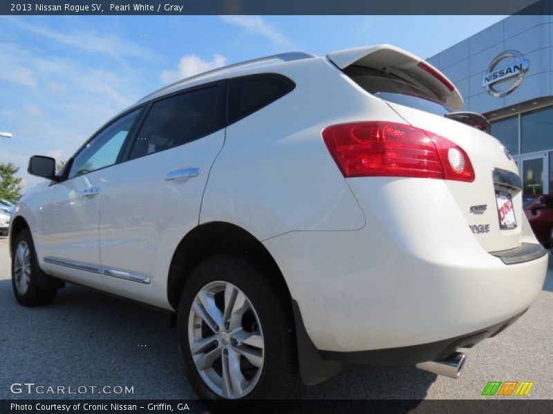 Pearl White / Gray 2013 Nissan Rogue SV