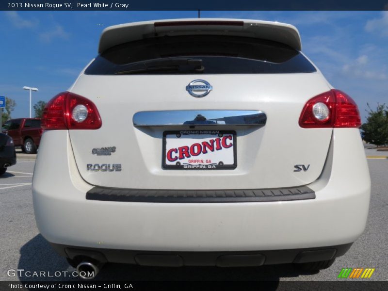 Pearl White / Gray 2013 Nissan Rogue SV