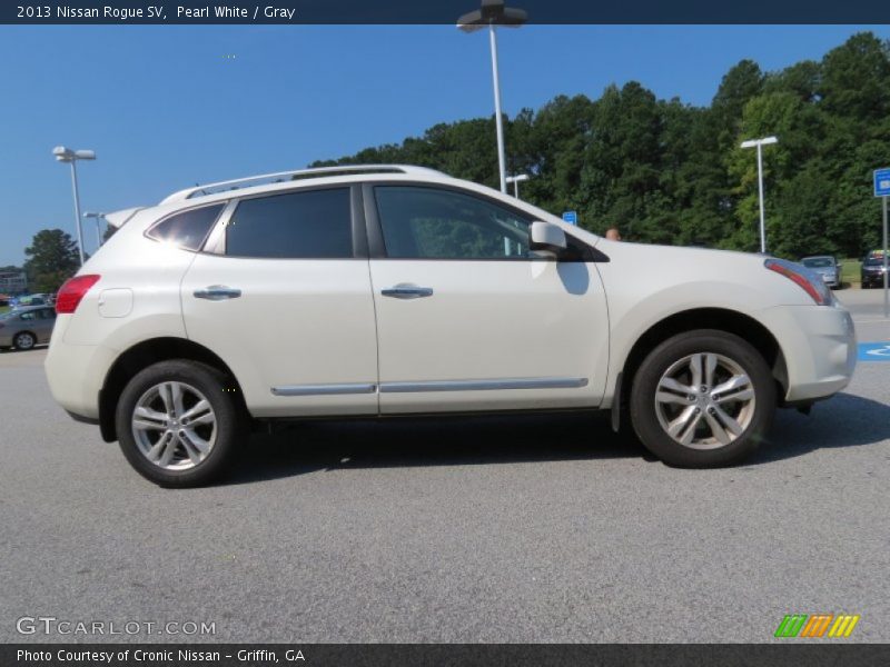 Pearl White / Gray 2013 Nissan Rogue SV